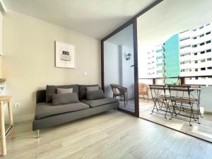 Timeless clock Apartment