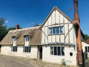 Beautiful thatched 5/6 bedroom Dynes Cottage, Finchingfield - Finchingfield