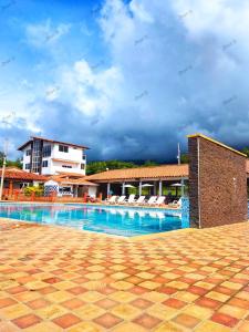 Hotel Resort Campestre Puerta Del Sol - San Gil