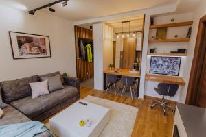 Divcinova Moderan A10