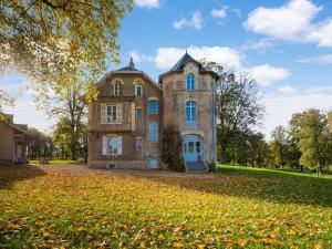 Villas Majestic villa in Pouru Saint Remy with garden : photos des chambres