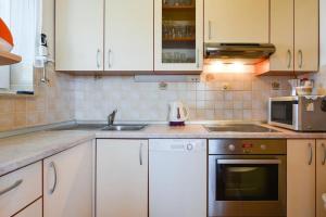 Apartments with a parking space Vrsi - Mulo, Zadar - 13067