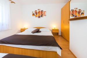 Apartments by the sea Vrsi - Mulo, Zadar - 5951