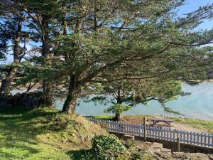 Maisons de vacances Holiday home with sea view and panoramic view, Larmor-Baden : photos des chambres