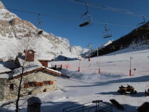Studio cabine 4 pers. aux pieds des pistes avec parking, animaux acceptés - FR-1-694-66