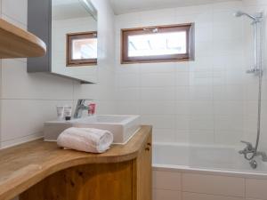 Studio Coquet 4 Pers, Wi-Fi, Proche Pistes et Village, Calme - FR-1-694-63