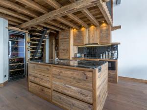 Duplex 5 pièces luxe aux pieds des pistes avec hammam et cheminée - FR-1-694-87