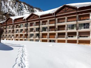 Val-dIsère: Appartement spacieux avec balcon et 7 couchages - FR-1-694-142