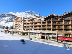 Appartement luxe avec wifi et parking sur les pistes au cœur de Val-dIsère - FR-1-694-133