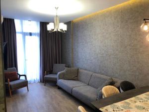 Sunrise Apartments 573