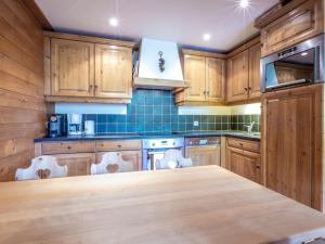 Charmant appartement 2 pièces avec mezzanine, balcon et wifi à Val-dIsère – Animaux acceptés - FR-1-694-200