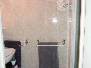 Appartement climatisé avec piscine, 5 couchages, proche commodités, Marseillan - FR-1-387-44