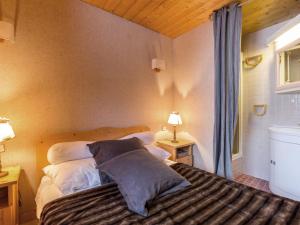 Chalet rustique chaleureux avec cheminée à Val-dIsère - FR-1-694-219