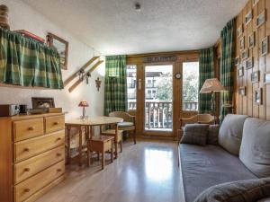 Appartement skis aux pieds avec parking et wifi à Val-dIsère - FR-1-694-229