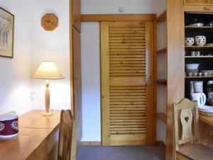 Studio chaleureux avec balcon, proche télésiège Morel à Méribel - FR-1-180-1