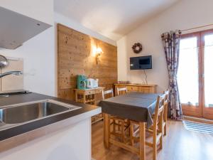 Appartements Appartement Val-d'Isere, 2 pieces, 4 personnes - FR-1-694-274 : photos des chambres