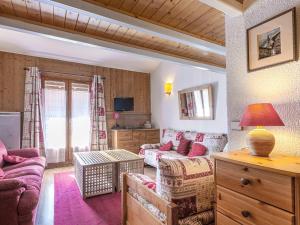 Spacieux appartement 9 pers. à Val-dIsère, skis aux pieds, Wi-Fi, proche commodités - FR-1-694-306