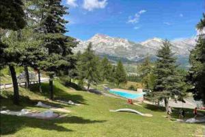 Chalets CHALET BOIS 8 PERS AVEC PISCINE ET VUE IMPRENABLE : photos des chambres