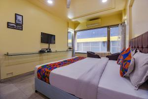 FabHotel SR Wakad - Nr Mall of Millenium