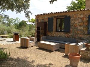 Maisons de vacances Charming holiday home in Lorgues with private pool : photos des chambres