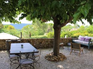 Maisons de vacances Spacious holiday home in Bagnols en For t with pool : photos des chambres