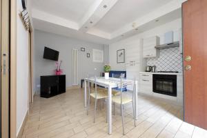 Vatican Flat Cozy Court