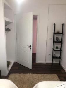 Noahs Boutique - Apart-Hotel in Korce