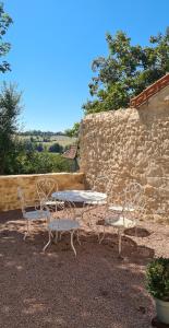 Maisons de vacances Gite L'Annexe du Prieure : photos des chambres