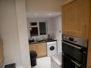 The Kyoto House - Four Spacious Cosy Bedrooms I Netflix & Large Rooms