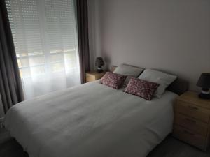 Appartements App 5 pers, parking, 3mn RER A, 40 mn du centre de Paris, Cergy le Haut : photos des chambres