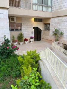 Bedouin Break Condo - In the Heart of Amman