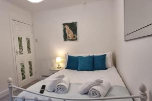 Contractor Base - Flexible Parking - Smart TVs in Rooms