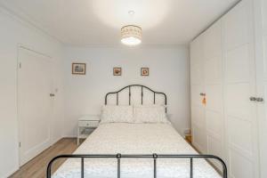 Lovely West London Entire Apartment