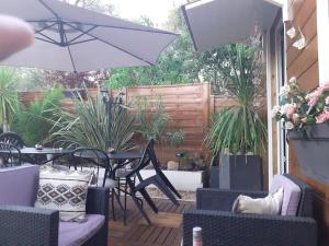 Chalets Chalet de charme avec piscine : photos des chambres