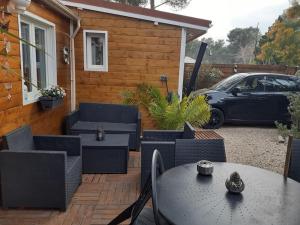 Chalets Chalet de charme avec piscine : photos des chambres