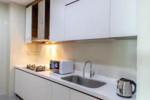 KSL JB City suite NETFLIX WIFI Youtube
