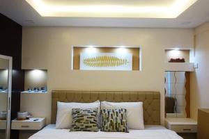 Italian Inspired Tropical-Themed Studio Condo