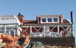 2 Bedroom Stunning Home In Rönnäng