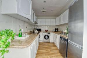 The Smart Concierge - Damac Waves