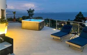 Amazing Apartment In Opatija With 3 Bedrooms, Jacuzzi And Outdoor Swimming Pool