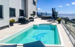 Amazing Apartment In Opatija With 3 Bedrooms, Jacuzzi And Outdoor Swimming Pool