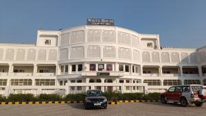 White House Country Inn By PEARL Luxury Hotel In Jhajjar