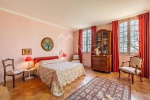 B&B / Chambres d'hotes Suite le Quervalat dans magnifique bastide 18eme : photos des chambres