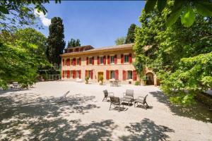 B&B / Chambres d'hotes Suite le Quervalat dans magnifique bastide 18eme : photos des chambres