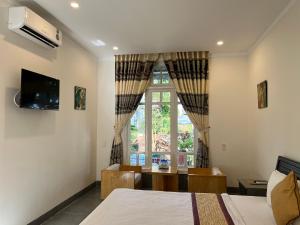 Phòng Giường Đôi Hạng Bình Dân (Budget Double Room)