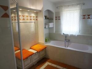 Maisons de vacances Spacious holiday home in Draguignan with private pool : photos des chambres