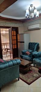 Beautiful sea view at Miami Beach & Montaza palace with Wi-Fi, شقة بجوار شاطئ ميامي و قصر المنتزة ترى البحر منظر جميل