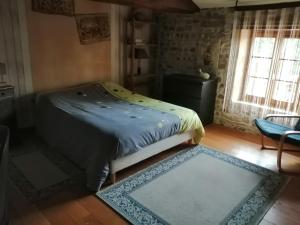 Sejours chez l'habitant La maison de Brigitte aux petites avaizes : Chambre Double avec Salle de Bains Privative