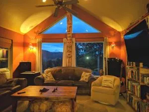 Downtown White Salmon View Home - Murdock