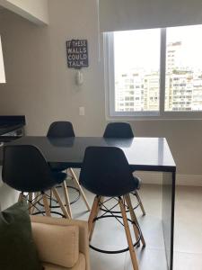 Apartamento reformado, tudo novo, Copa-Ipanema